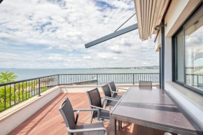 3BD Beach Paradise with a Stunning View + Parking